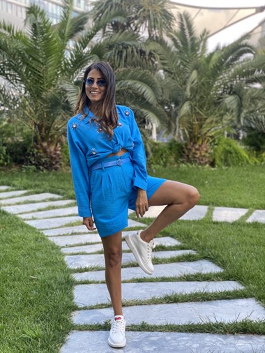 Mavi Çift Pilili Kemerli Keten Kadın Şort