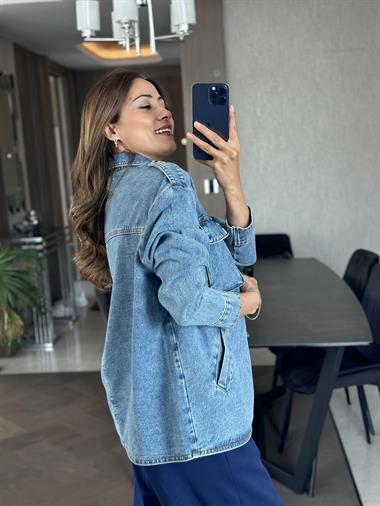 Mavi Düğmeli Oversize Dört Cepli Kadın Kot Ceket