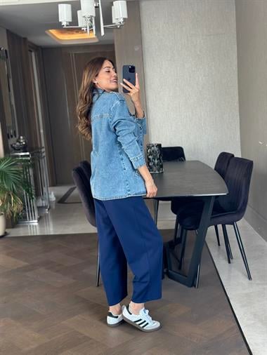 Mavi Düğmeli Oversize Dört Cepli Kadın Kot Ceket