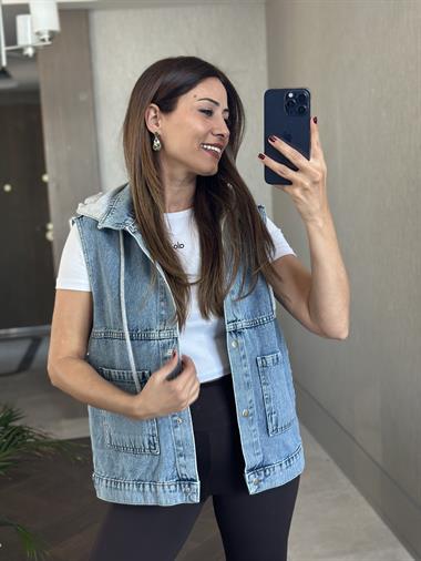 Mavi Eteği Apolet Detay Çıkarılabilir Kapüşonlu Kadın Jean Yelek