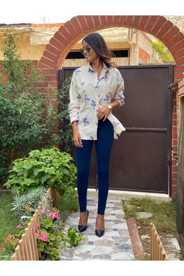 Mavi İki Cep Çiçek Desen Gömlek