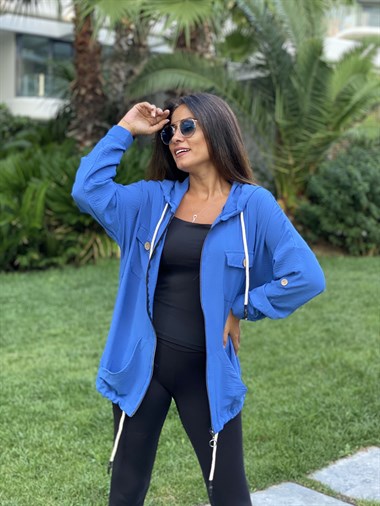 Mavi Kapüşonlu Fermuarlı Aerobin Kadın Trençkot
