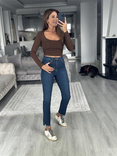 Mavi Şerit Taşlı Paçası Yırtmaçlı Kadın Jean Pantolon