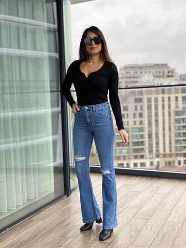 Mavi Yırtık Detaylı İspanyol Paça Jean