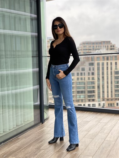 Mavi Yırtık Detaylı İspanyol Paça Jean