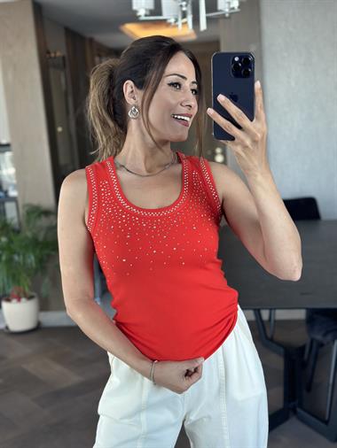 Mercan U Yaka Önü Taşlı Kaşkorse Sıfır Kol Kadın Body