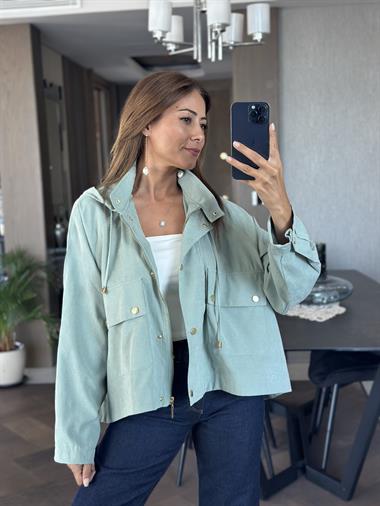 Mint Yeşili Kapüşonlu Cepleri Ve Önü Çıtçıtlı Oversize Kadın Trençkot