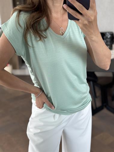 Mint Yeşili Sim Çizgili V Yaka Kısa Yarasa Kol Basic Kadın T-Shirt