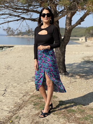 Mor Çiçekli Bağlama Detay Etek