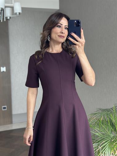 Mürdüm Bisiklet Yaka Kısa Kol Sırtı Fermuarlı Parçalı Kadın Midi Boy Elbise