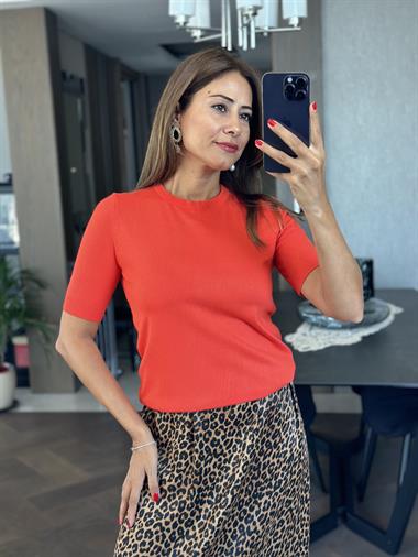 Nar Çiçeği Dlvn Arkası Düğmeli Kısa Kol Merserize Kadın Bluz