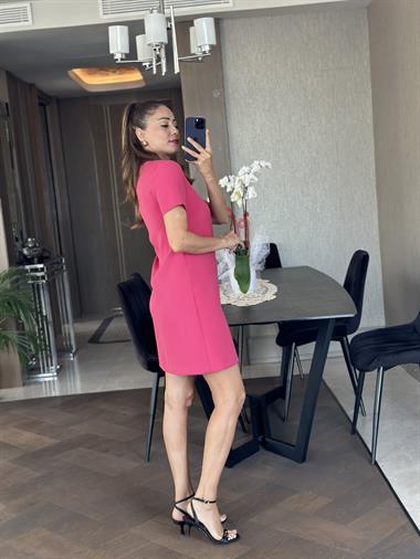 Pembe Bisiklet Yaka Kısa Kol Sırtı Fermuarlı Atlas  Kadın Mini Elbise