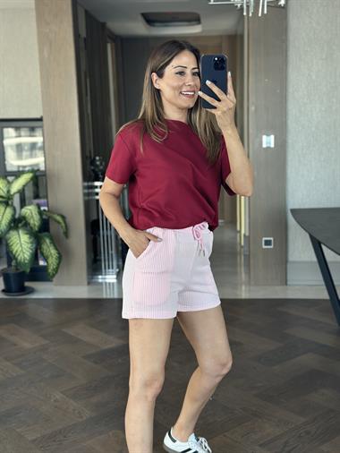 Pembe Çizgili Beli Lastikli Ve Bağcıklı Kadın Şort