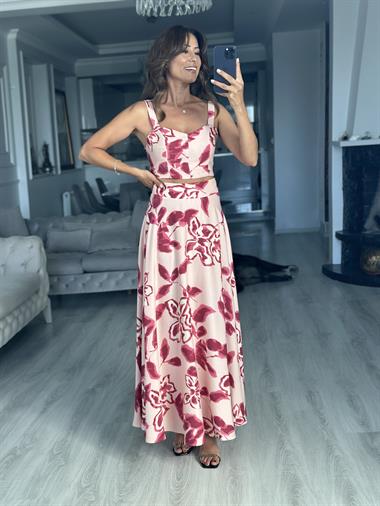 Pembe Desenli Arkası Gipeli Crop Bluz Etek Kadın Takım