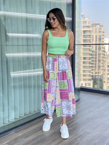 Pembe Desenli Kısa Paça Pantolon