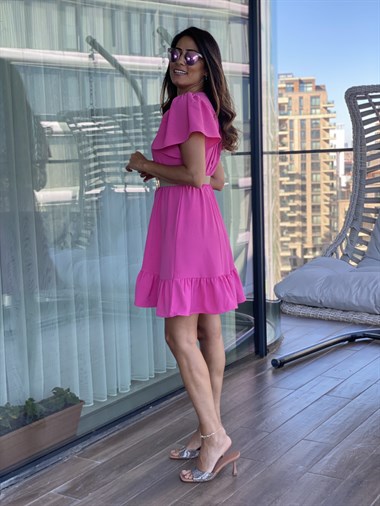 Pembe Eteği Ve Kolları Volanlı Belden Lastikli Kadın Elbise
