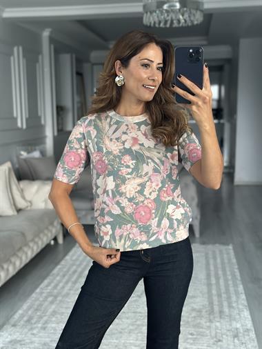 Pembe Floral Baskılı Kısa Kol Kadın Bluz