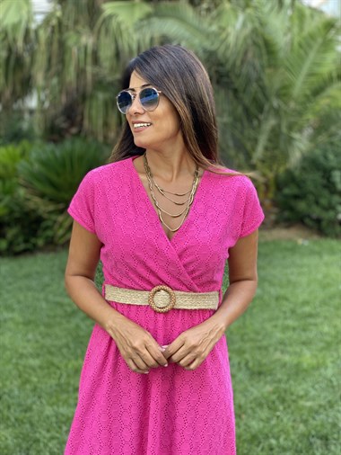 Pembe Hasır Kemerli Kruvaze Yaka Örme Brode Kadın Elbise