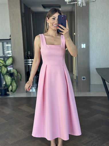 Pembe Kare Yaka Kalın Askılı Arkası Fermuarlı Kadın Midi Boy Elbise 