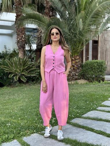 Pembe Keten Dört Düğmeli Yelek Balon Pantolon Kadın Alt Üst Takım