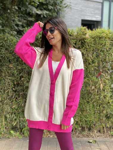 Pembe Şerit Detaylı Düğmeli Kadın Hırka