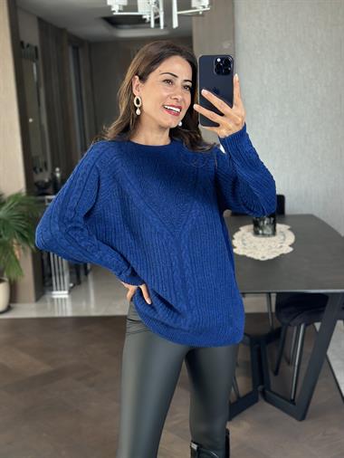 Saks Bisiklet Yaka Küçük Ponpon Detaylı Kadın Triko Kazak