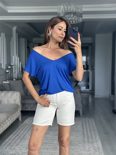 Saks Ön Arka V Yaka Kısa Kol Kadın T-Shirt
