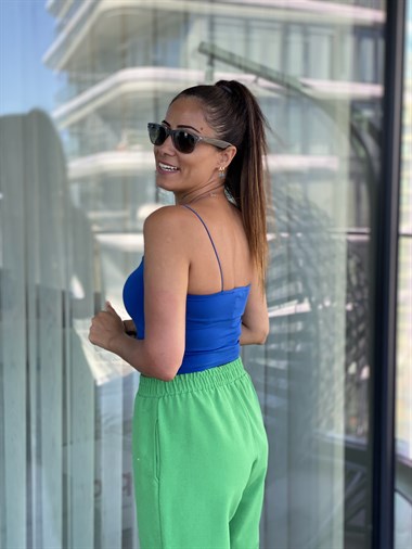 Saks Önü V Dekolteli İp Askılı Kadın Crop