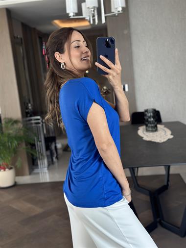 Saks V Yaka Kısa Yarasa Kol Basic Kadın T-Shirt