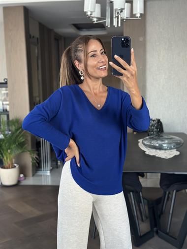 Saks V Yaka Uzun Kol Yumoş Kadın Bluz