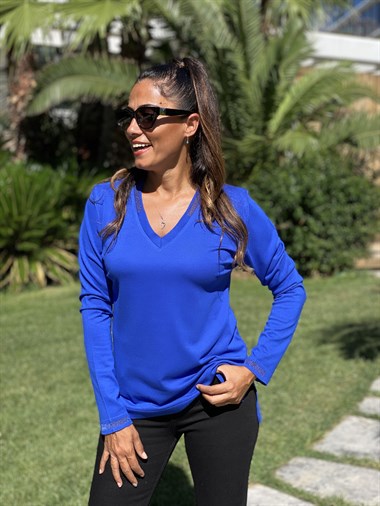 Saks Yakası Ve Kolları Simli V Yaka Merserize Kadın Bluz