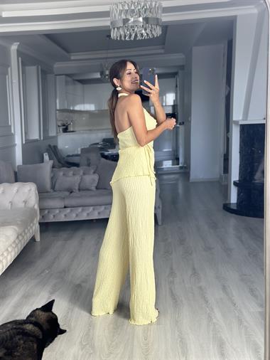 Sarı Gofre Degaje Yaka Bluz Pantolon Kadın Alt Üst Takım