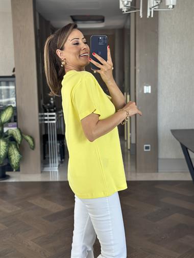 Sarı Prd Üçgen Logolu Bisiklet Yaka Kadın T-Shirt