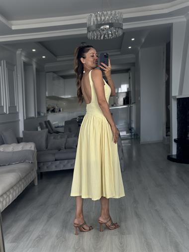 Sarı Sırt Dekolteli Kalın Askılı Midi Boy Kadın Elbise 