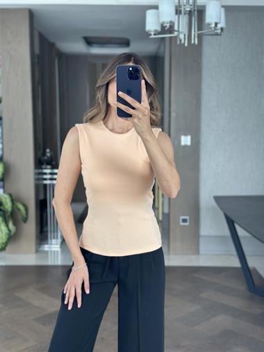 Şeftali Önü Çift Katlı Bisiklet Yaka Sıfır Kol Kadın Body