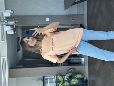 Şeftali Önü Kabartma Yazı Nakışlı Bisiklet Yaka Kısa Kol Kadın T-Shirt