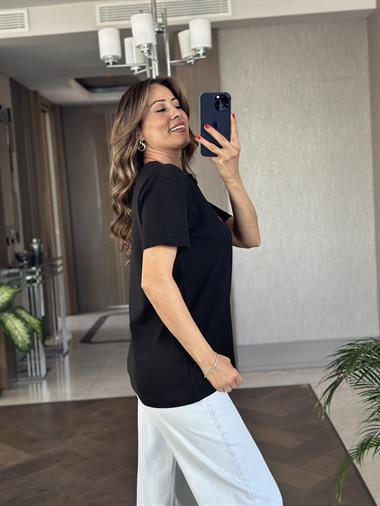 Siyah A Nakışlı Bisiklet Yaka Kısa Kol Kadın T-Shirt