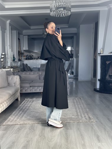 Siyah Allerli Oversize Kuşaklı Uzun Kadın Trençkot