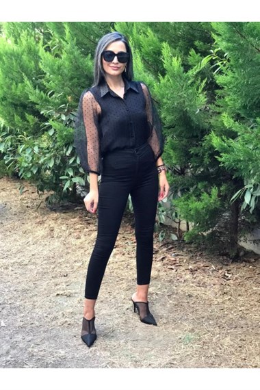 Siyah Arkası Dekolteli Kadın Gömlek