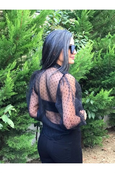 Siyah Arkası Dekolteli Kadın Gömlek