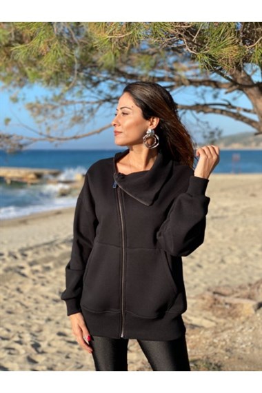 Siyah Asimetrik Yaka Fermuarlı Sweatshirt