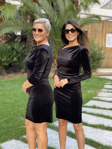 Siyah Asimetrik Yaka Vatkalı Kadife Kadın Elbise