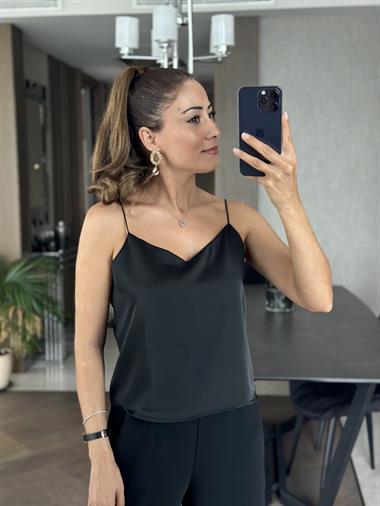 Siyah Askıları Lastik Saten Kadın Bluz