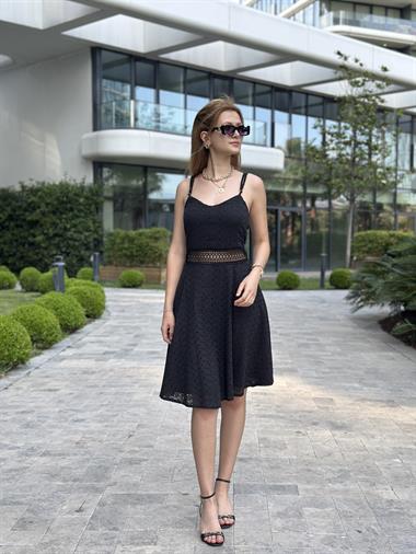 Siyah Askılı Beli Dekolteli Fisto Midi Boy Kadın Elbise