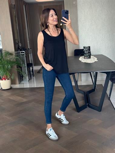 Siyah Askılı Eteği Oval Oversize Kadın Bluz