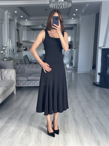 Siyah Askılı Eteği Volanlı Midi Boy Kadın Elbise 