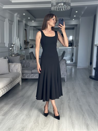Siyah Askılı Eteği Volanlı Midi Boy Kadın Elbise 