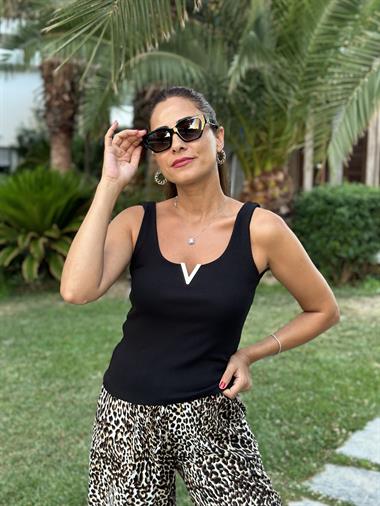 Siyah Askılı Yakası Gold V Demirli Kaşkorse Kadın Body