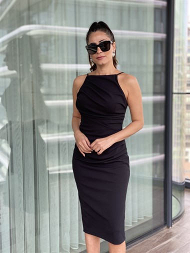 Siyah Ayarlanabilir Askılı Drapeli Elbise