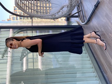 Siyah Ayarlanabilir Askılı Volanlı Kadın Elbise